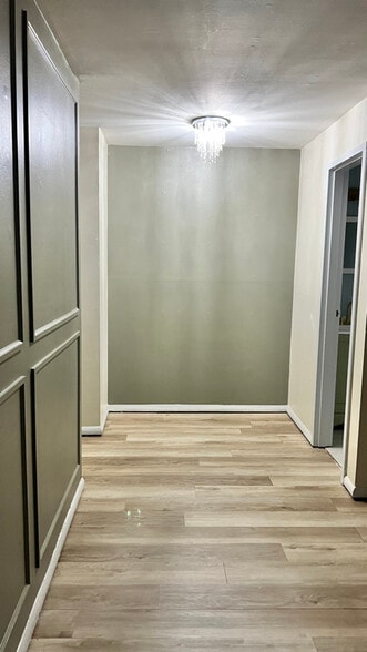 Building Photo - 3 Hook Rd