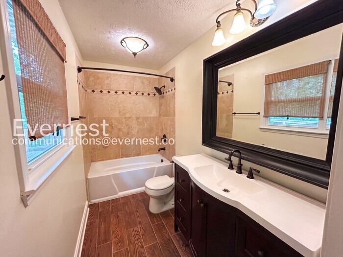 Building Photo - 2100 Toonigh Rd