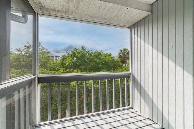 Building Photo - 4907 W McElroy Ave