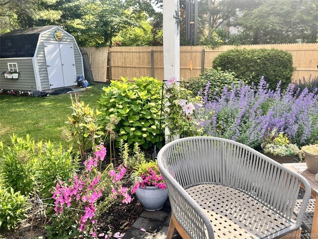 Building Photo - 49 Fanning Ave