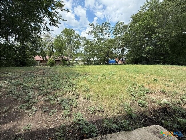 Building Photo - 809 Michelle Dr
