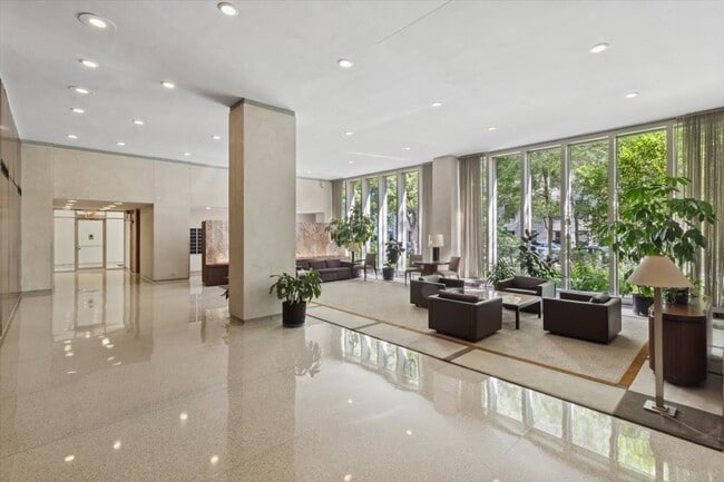 Building Photo - 3550 N Lake Shore Dr