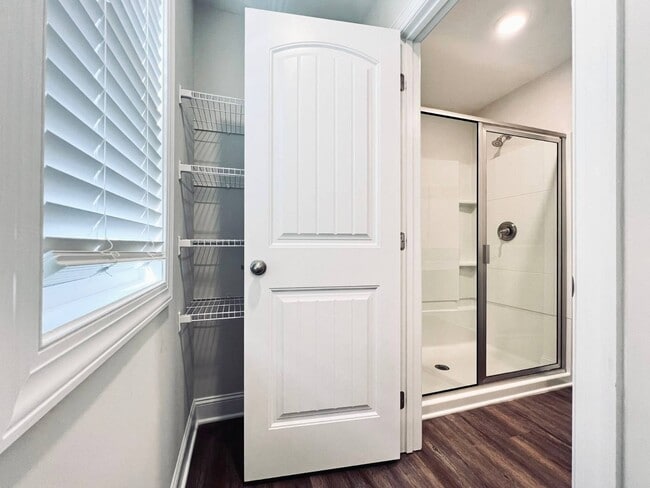 Building Photo - 5220 Stream Stone Way