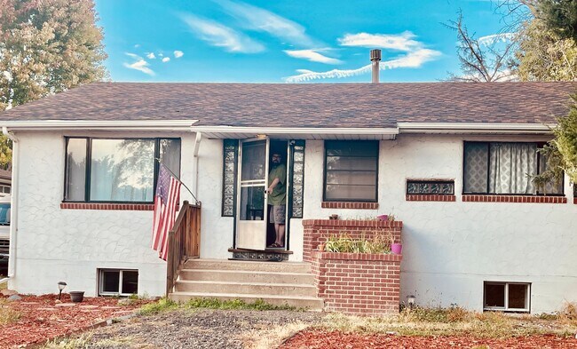 Primary Photo - 2117 20th Street Road