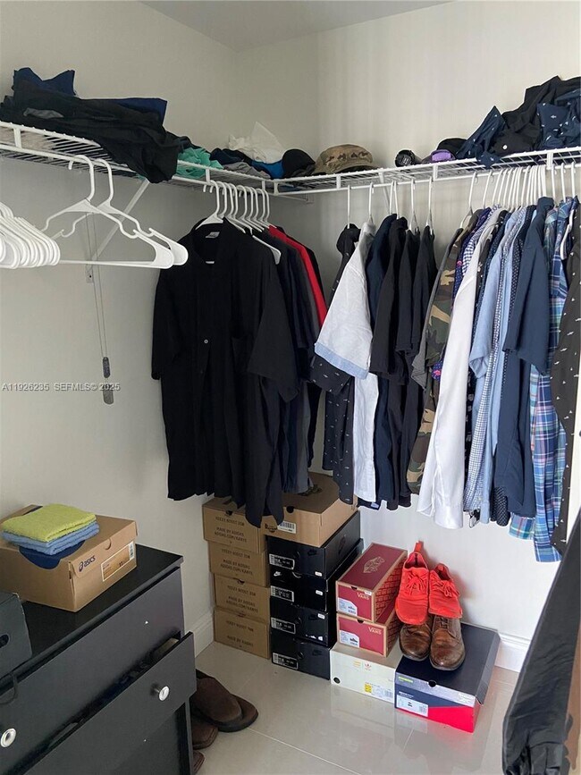 Building Photo - 1250 S Miami Ave