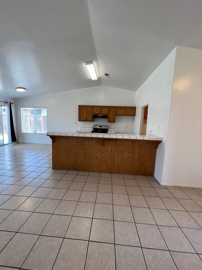 Building Photo - 1516 Hadar Rd