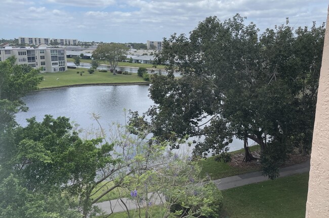 Building Photo - 14623 Bonaire Blvd