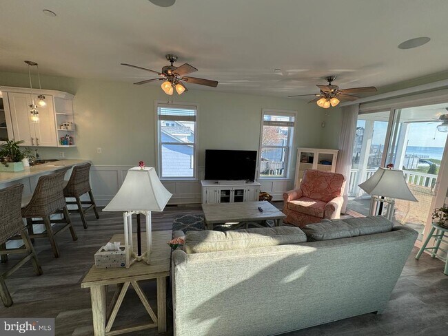 Building Photo - 8315 Bayside Rd