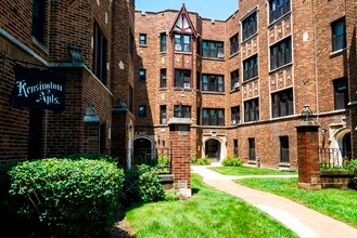 Building Photo - 319 Calendar Ave