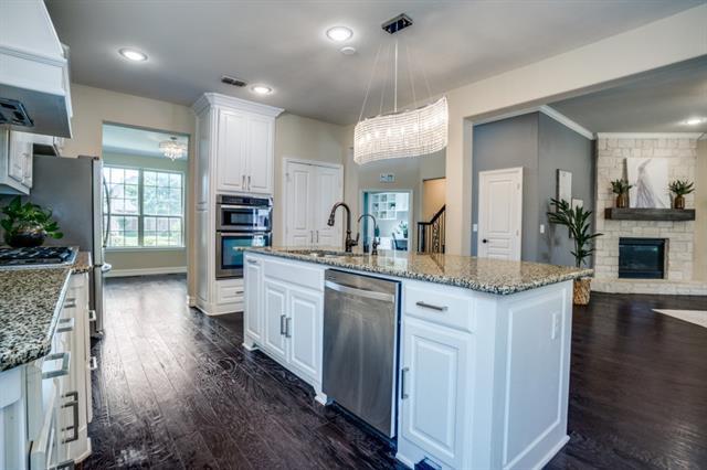 Building Photo - 1060 Enchanted Rock Dr