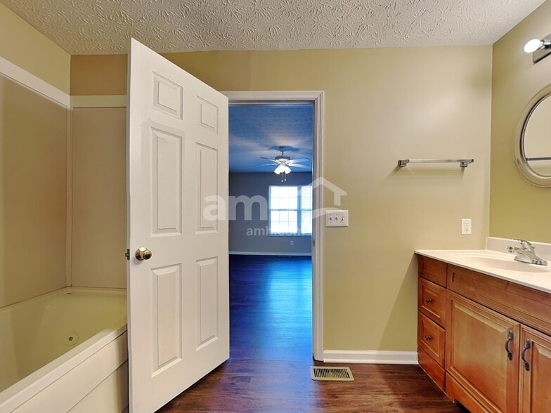 Building Photo - 2939 W Barnhill Pl