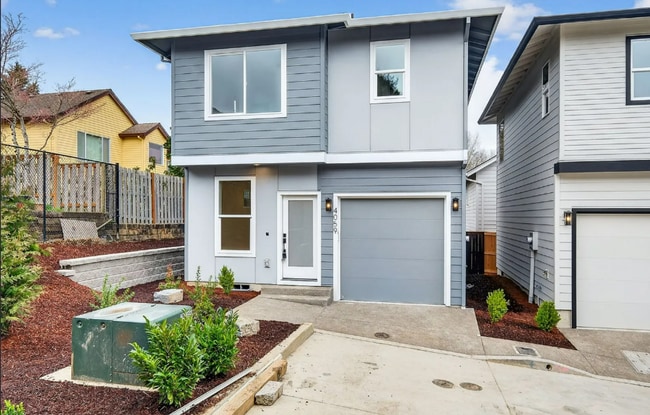 Building Photo - 4059 SW McKinley St