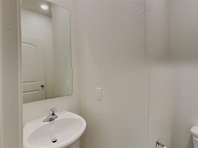 Building Photo - 105 Pettigrew Ct