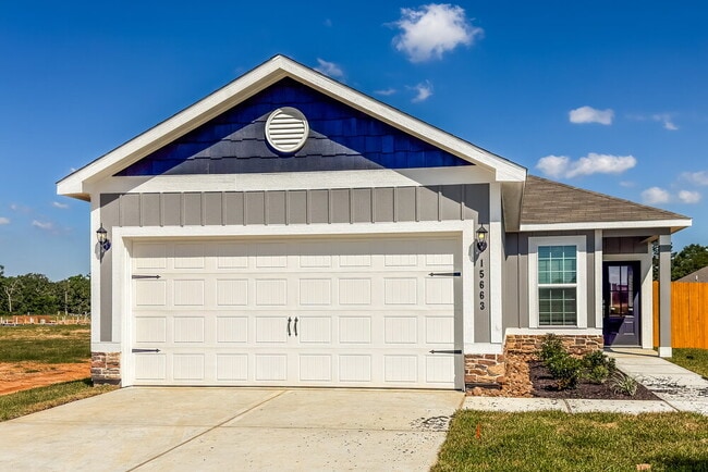 Building Photo - 15663 Plum Brk Dr
