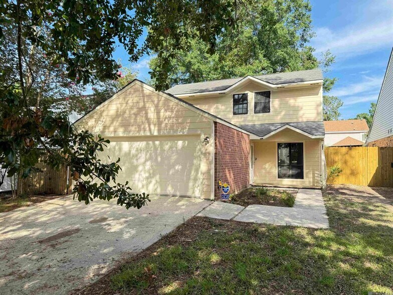 Building Photo - 1732 Manor Oak Dr