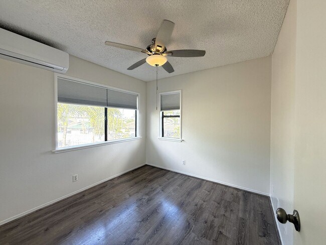 Building Photo - MALANAI IN KAPOLEI - 3 BDRM/2.5 BATH/ENCLOSED GARAGE