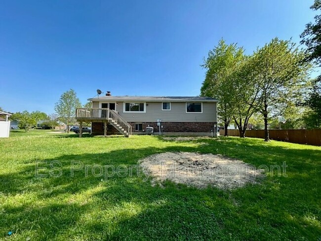 Building Photo - 1180 Standish Dr