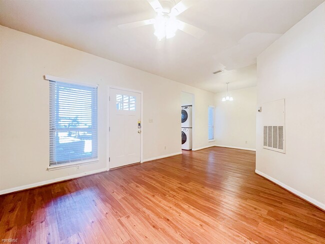 Building Photo - 2 br, 2 bath Condo - 310 Pat Garrison St B...