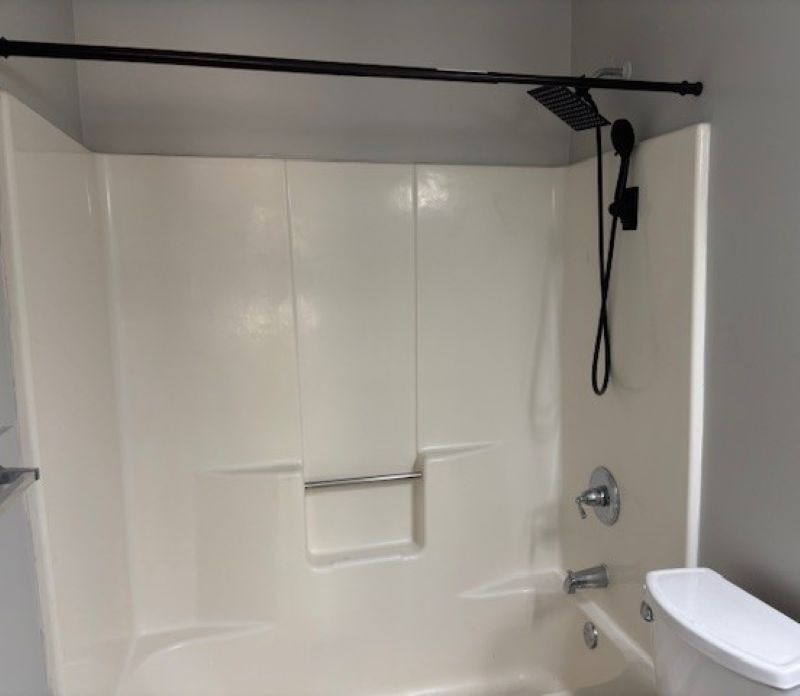 Building Photo - 105 Admiral Cir