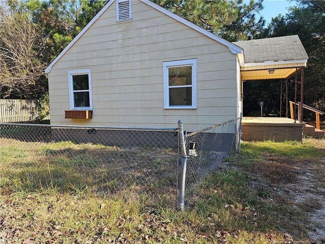 Building Photo - 1054 Bernadine St