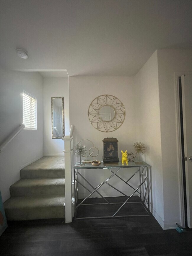 Building Photo - 14111 W Birch Ln