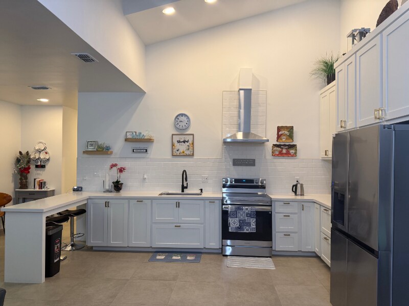 Building Photo - 2625 Warbler Ave