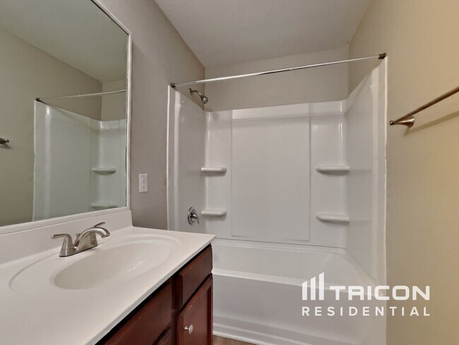 Building Photo - 244 Botanical Ct