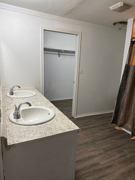 Building Photo - 1972 Colorado Ave