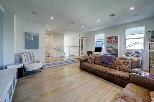 Building Photo - 1531 Auline Ln