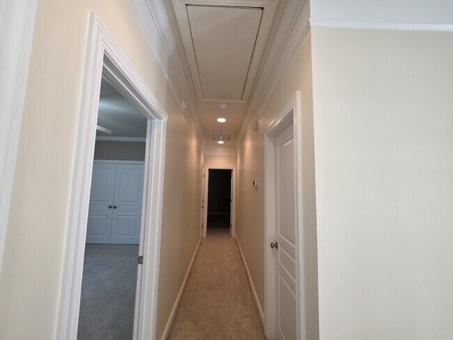 Building Photo - Spacious 4-Bedroom Home for Rent in Kings Grant Fayetteville – 15 Minutes from Fort Bragg