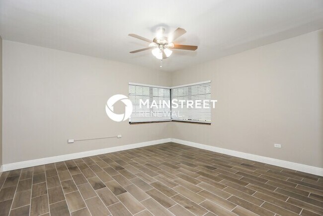 Building Photo - 4 Bedroom Pet-Friendly Home in Miami, FL w...