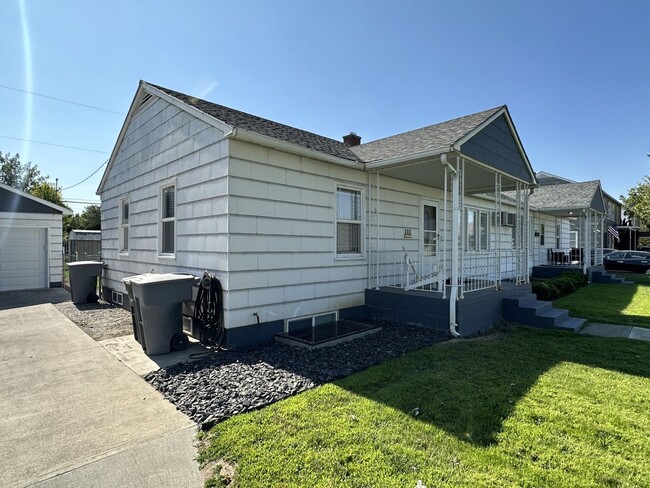 Primary Photo - RIchland Duplex for Lease