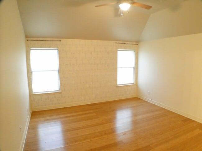 Building Photo - 20606 Palm Rain Ct