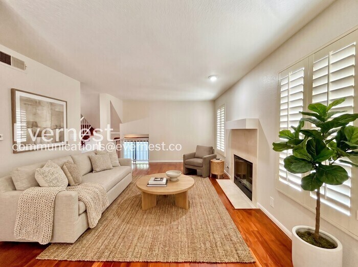 Building Photo - 4455 Rockland Pl