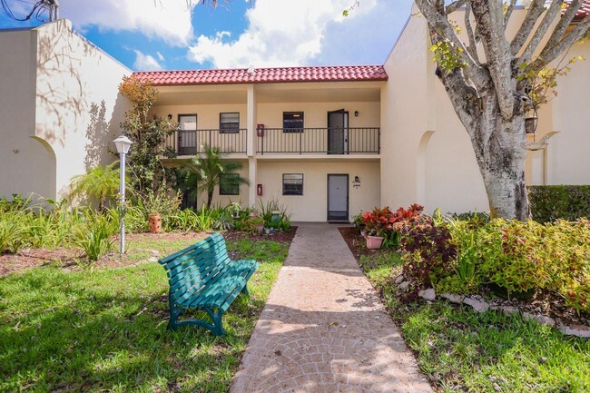 Building Photo - 2050 Oleander Blvd