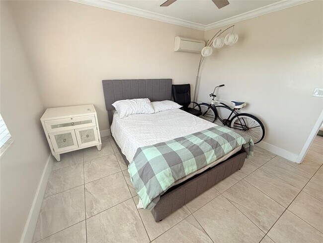 Building Photo - 3201 NE 14th Street Causeway