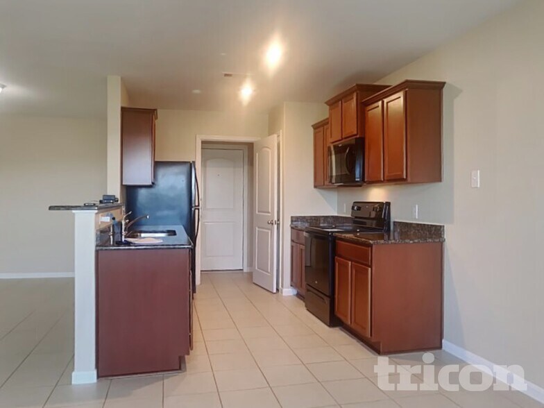 Building Photo - 628 Totem Trail Dr