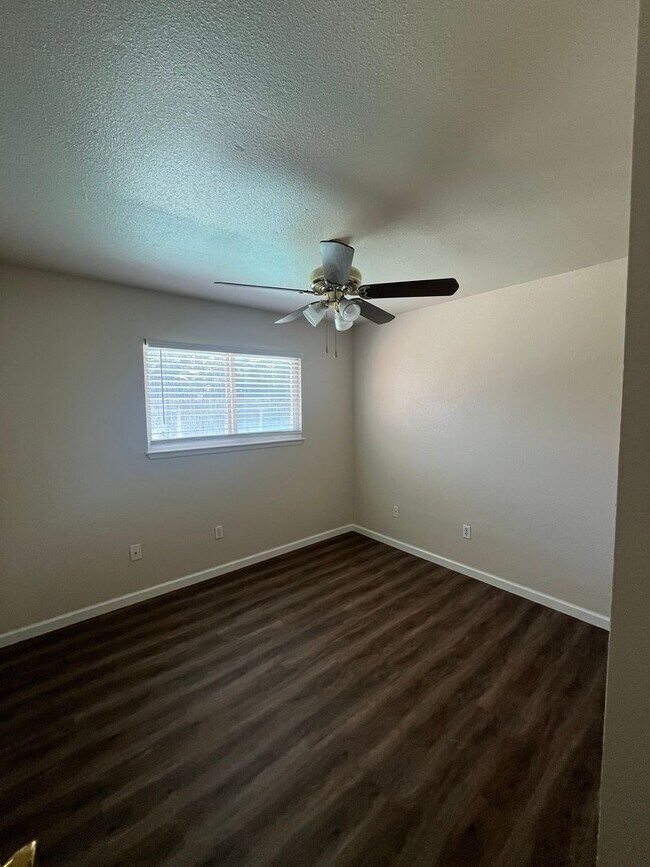 Building Photo - 2805 Campbell Ln