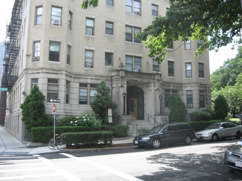 Building Photo - 50 Charlesgate E