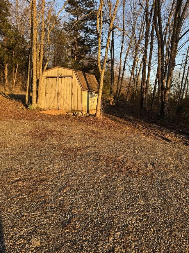 Building Photo - 2275 Spring Creek Rd