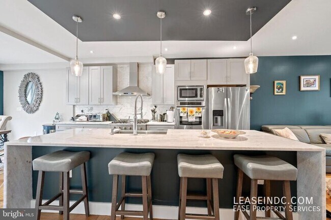 Building Photo - 1272 Oates St NE