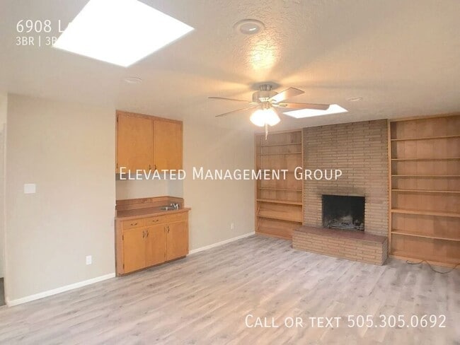 Building Photo - 6908 Las Animas Ave NE