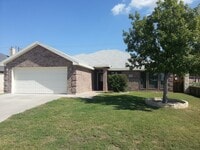 Building Photo - 3306 Edgewood Dr