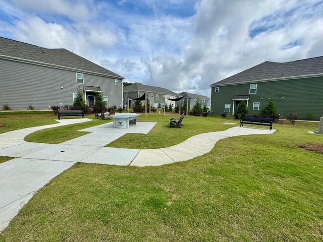 Building Photo - Beautiful New 3BR/2.5BA Townhouse