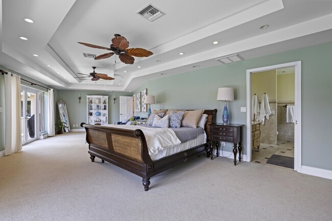 Building Photo - 1925 Coral Gardens Dr