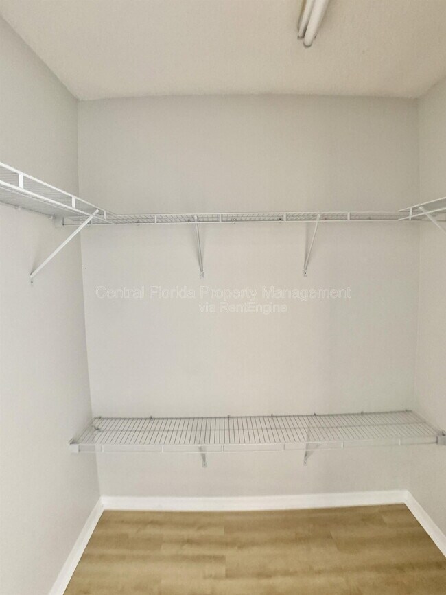 Building Photo - 295 Morning Glory Dr