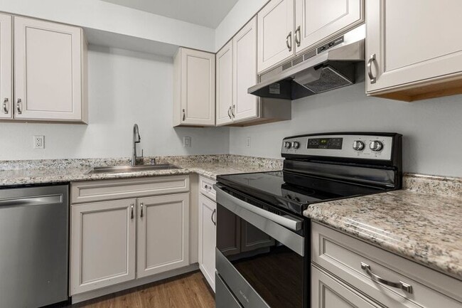 Building Photo - 14520 NW Hunters Dr