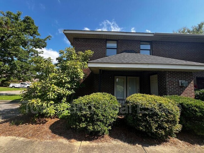 Building Photo - 1044 Ancestry Dr