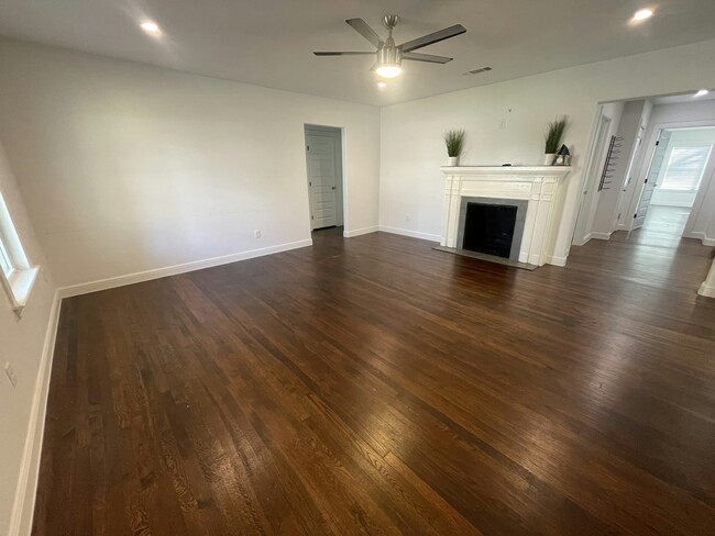 Building Photo - 4217 Curzon Ave
