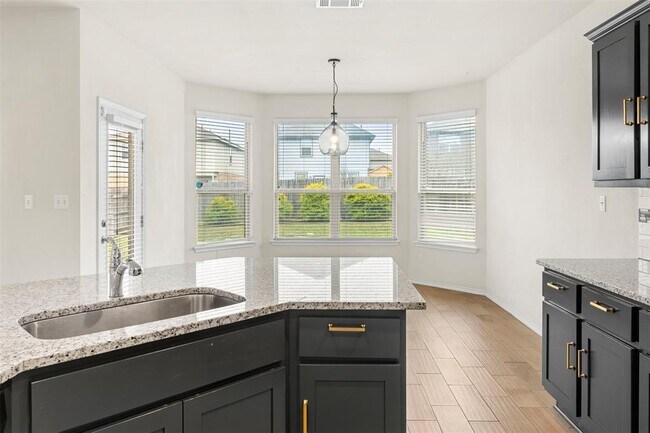 Building Photo - 3560 Pauling Loop